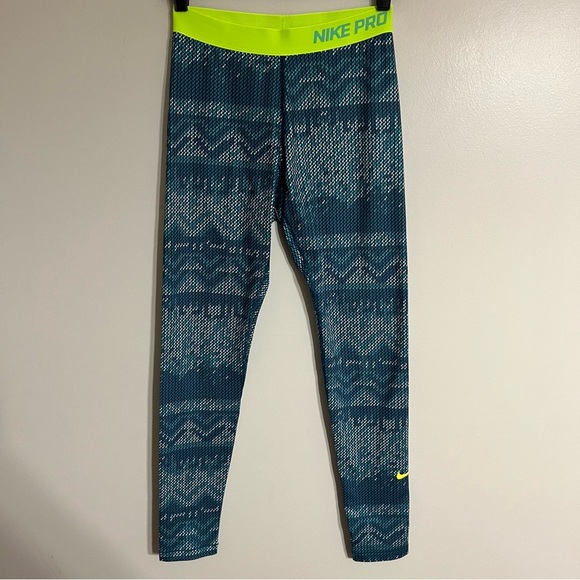 Nike Pro Women's Size Medium Green Geometric Print Dri-Fit Leggings - Picture 1 of 12